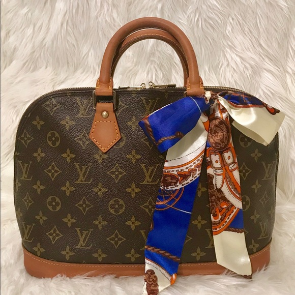 Louis Vuitton Handbags - 🎉HOST PICK🎉 Louis Vuitton Monogram Alma PM